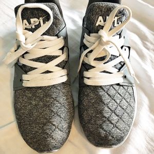 APL SNEAKERS 💕✨